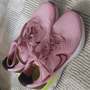 Nike Renew Sneakers